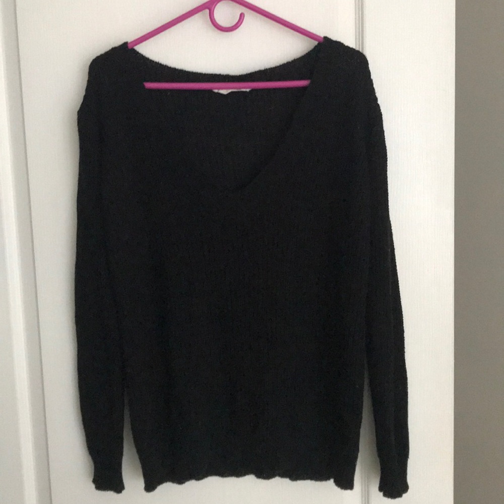 American Threads black V neck sweater